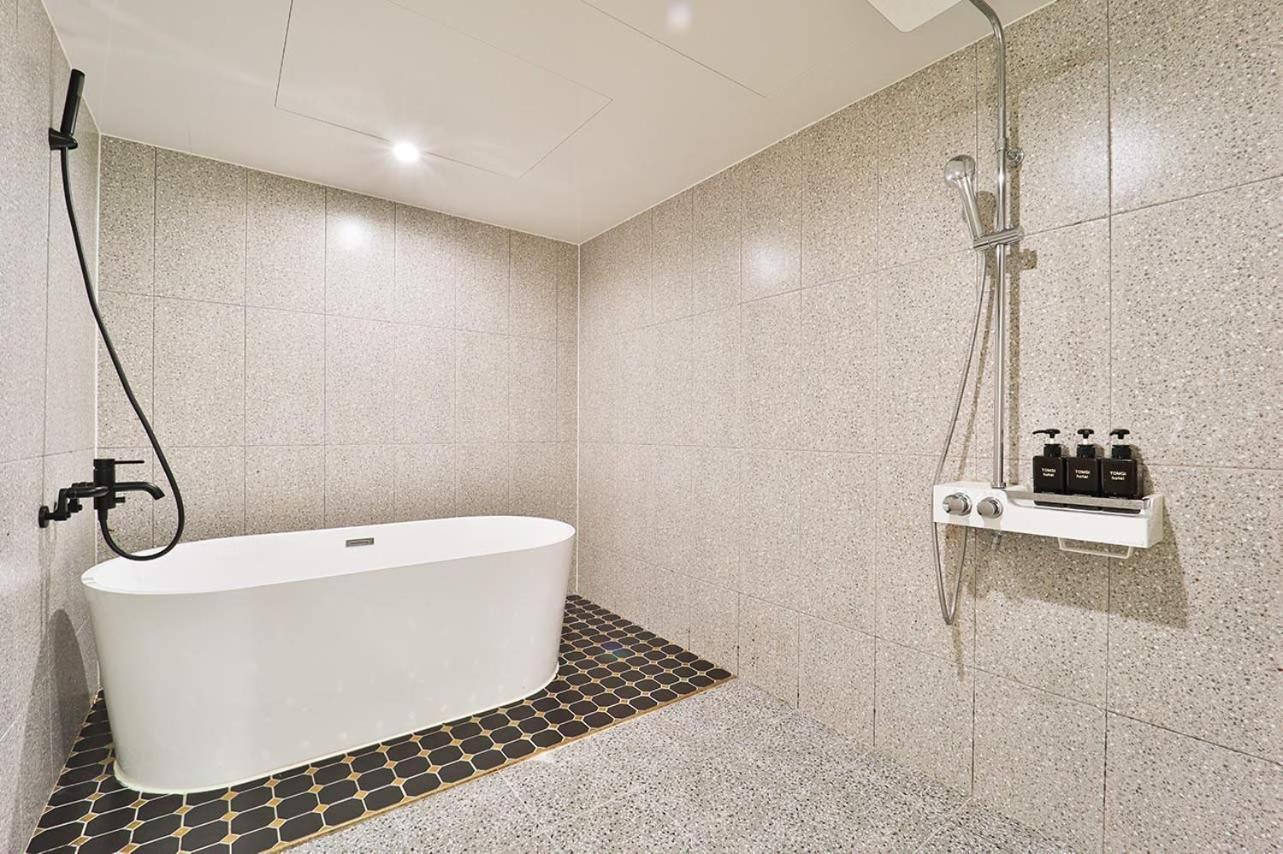 Jamsil Tomgi Hotel Seoul Exterior photo